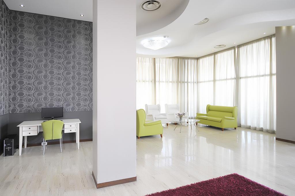 Rolling Hotel Касория Екстериор снимка